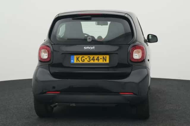 Smart Fortwo (2015) thumbnail 5