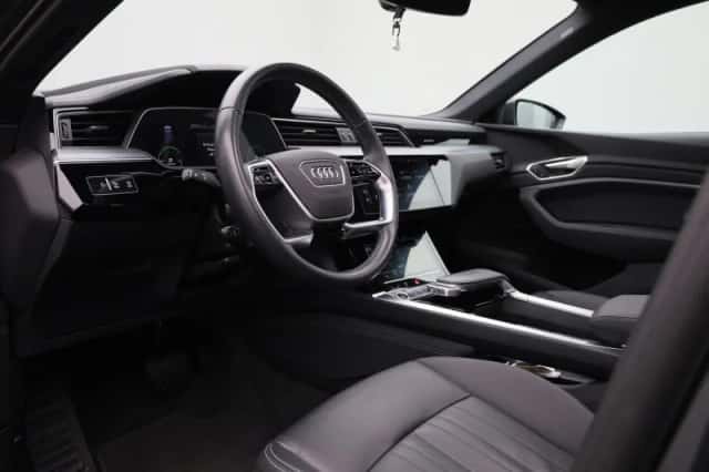 Audi e-tron (2021) thumbnail 36
