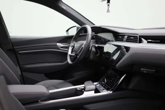 Audi e-tron (2021) thumbnail 37