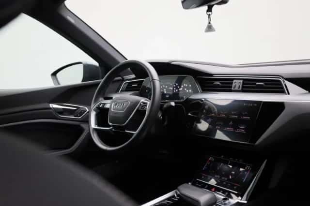 Audi e-tron (2021) thumbnail 40