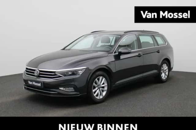 Volkswagen Passat (2021) thumbnail 1