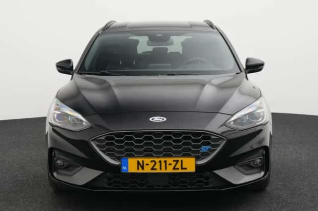 Ford Focus (2020) thumbnail 3