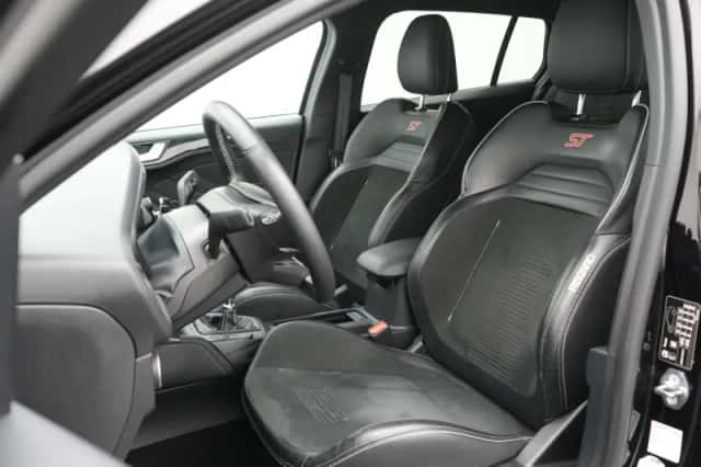 Ford Focus (2020) thumbnail 9