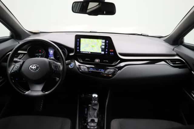 Toyota C-HR (2019) thumbnail 33