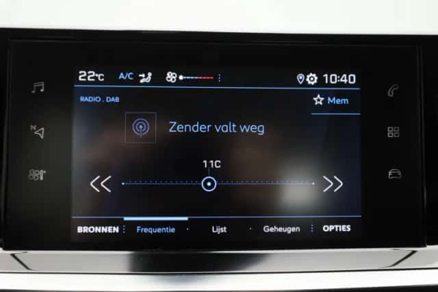 Peugeot 208 (2022) thumbnail 14