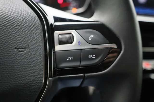 Peugeot 208 (2022) thumbnail 15