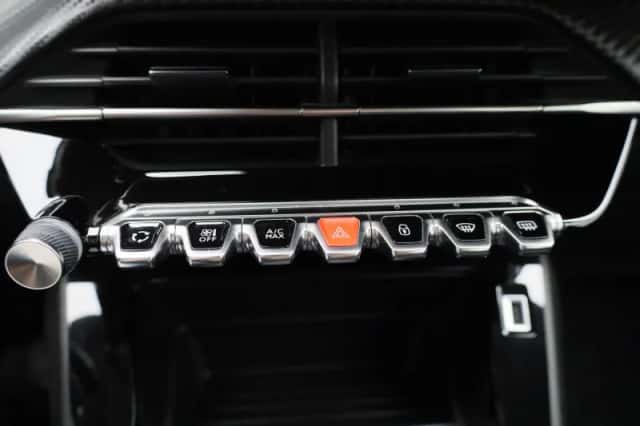 Peugeot 208 (2022) thumbnail 19