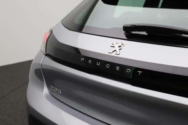 Peugeot 208 (2022) thumbnail 32