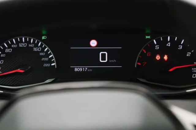 Peugeot 208 (2022) thumbnail 8