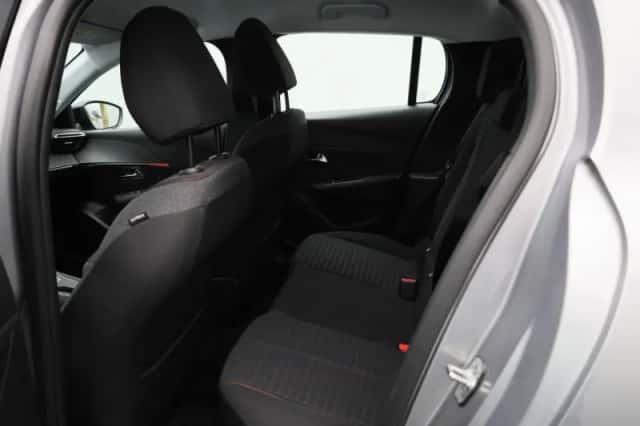 Peugeot 208 (2022) thumbnail 10