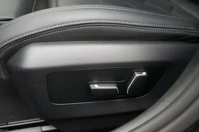 BMW i5 (2024) thumbnail 12