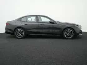 BMW i5 (2024) thumbnail 6