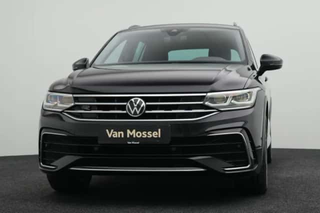 Volkswagen Tiguan (2022) thumbnail 2