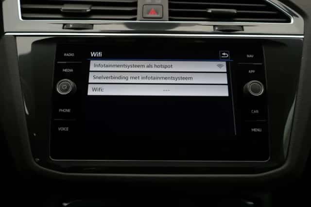 Volkswagen Tiguan (2022) thumbnail 22