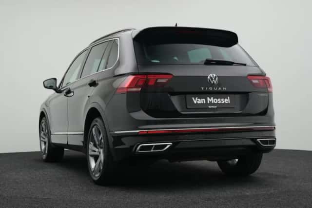 Volkswagen Tiguan (2022) thumbnail 4