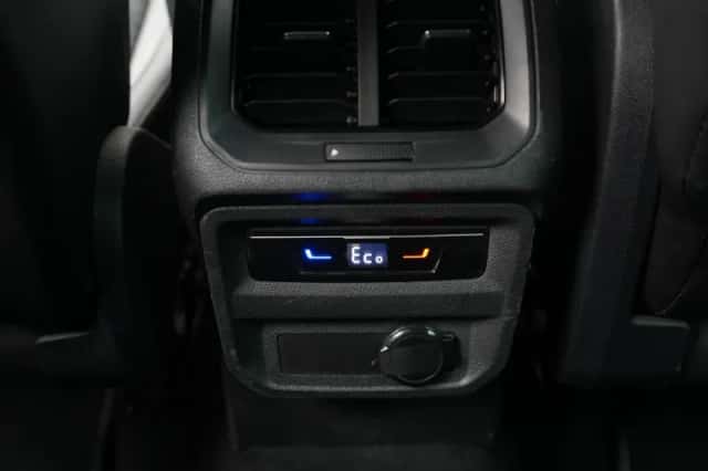 Volkswagen Tiguan (2022) thumbnail 9
