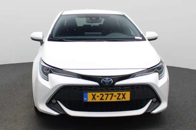 Toyota Corolla (2022) thumbnail 3