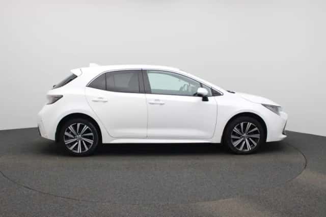 Toyota Corolla (2022) thumbnail 6
