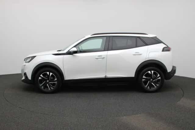 Peugeot 2008 (2021) thumbnail 4