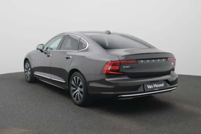 Volvo S90 (2022) thumbnail 2