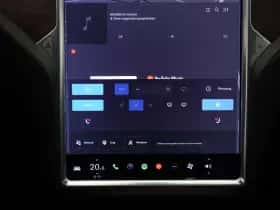 Tesla Model S (2017) thumbnail 26