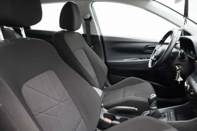 Hyundai Bayon (2022) thumbnail 31