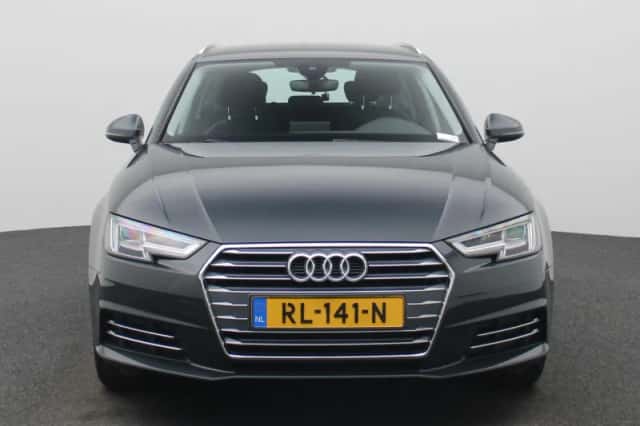 Audi A4 (2018) thumbnail 3