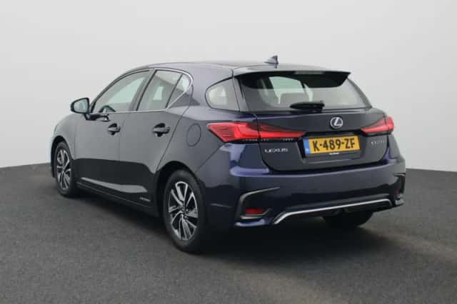 Lexus CT (2021) thumbnail 2