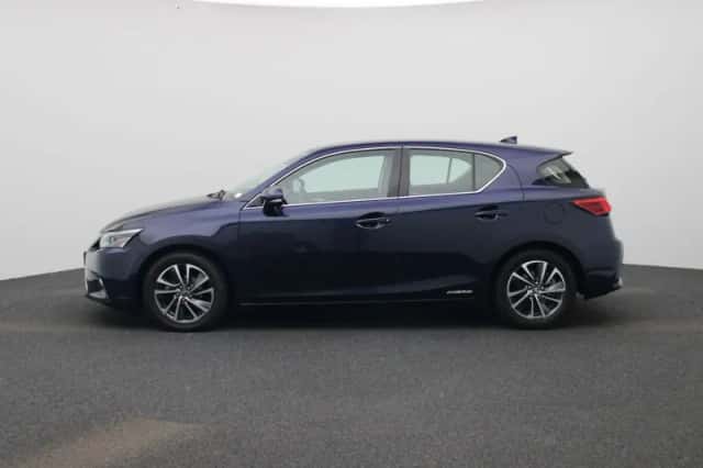 Lexus CT (2021) thumbnail 4