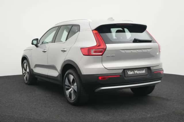 Volvo XC40 (2023) thumbnail 2