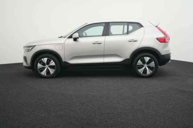 Volvo XC40 (2023) thumbnail 4
