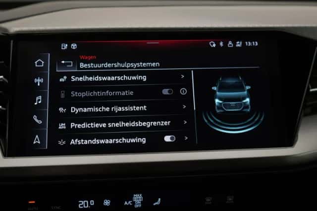 Audi Q4 e-tron (2022) thumbnail 18