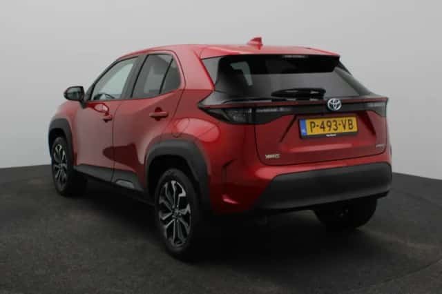 Toyota Yaris Cross (2022) thumbnail 2