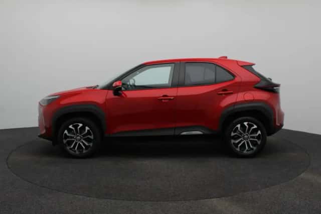 Toyota Yaris Cross (2022) thumbnail 4