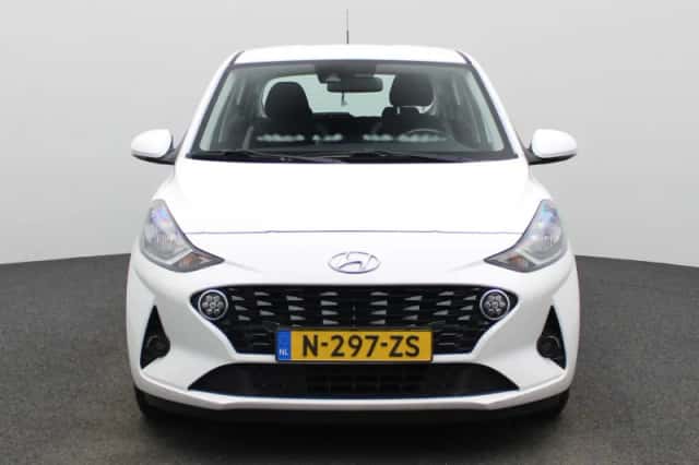 Hyundai i10 (2022) thumbnail 3