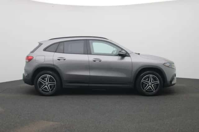Mercedes-Benz EQA (2023) thumbnail 6