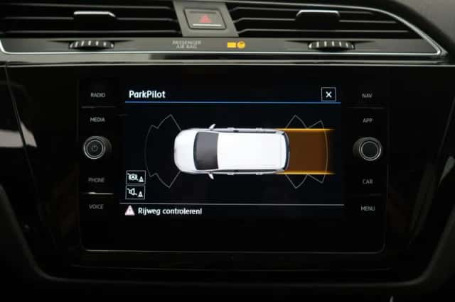 Volkswagen Touran (2018) thumbnail 12