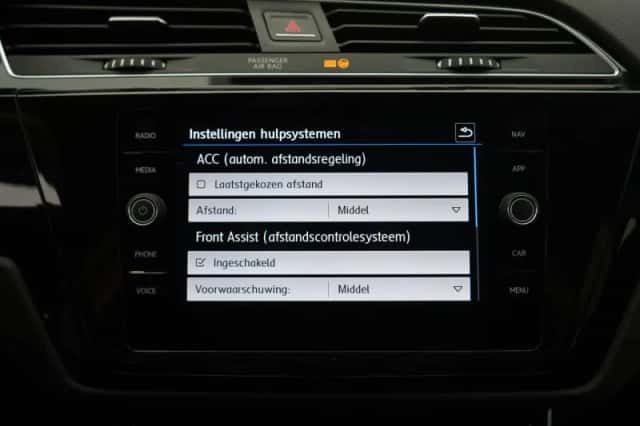Volkswagen Touran (2018) thumbnail 17