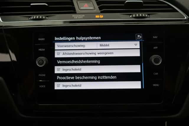 Volkswagen Touran (2018) thumbnail 18