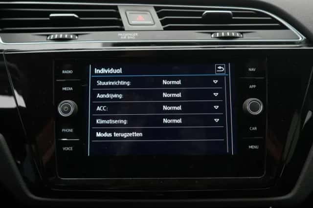 Volkswagen Touran (2018) thumbnail 24
