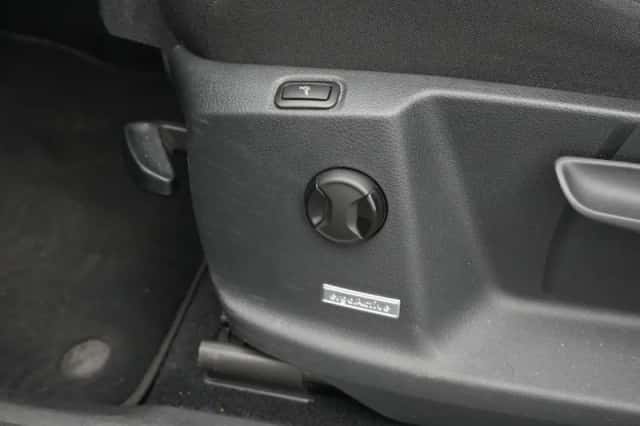 Volkswagen Touran (2018) thumbnail 33