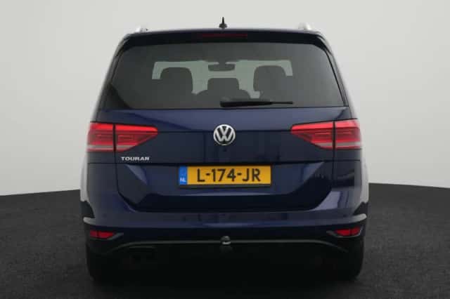 Volkswagen Touran (2018) thumbnail 5