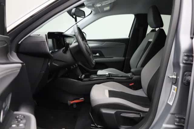 Opel Mokka-e (2023) thumbnail 11