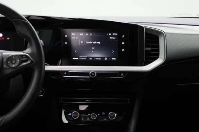 Opel Mokka-e (2023) thumbnail 9