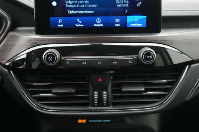 Ford Kuga (2021) thumbnail 20