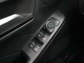 Ford Kuga (2021) thumbnail 32