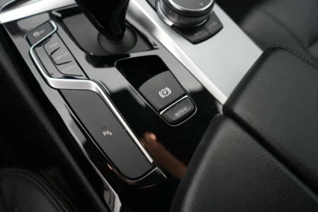 BMW 5-Serie (2018) thumbnail 12
