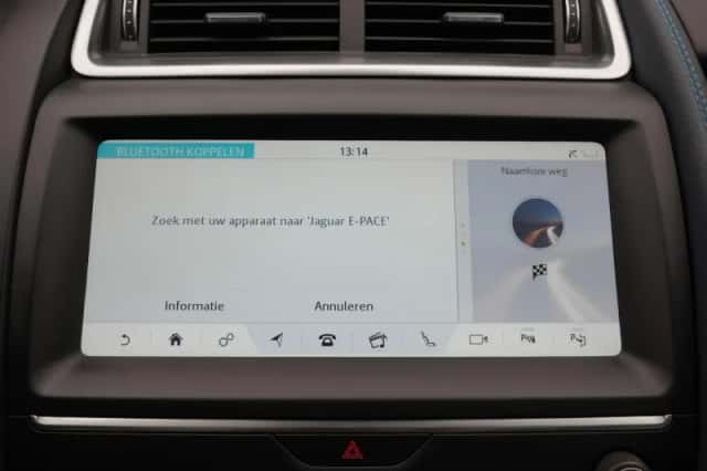 Jaguar E-Pace (2018) thumbnail 12