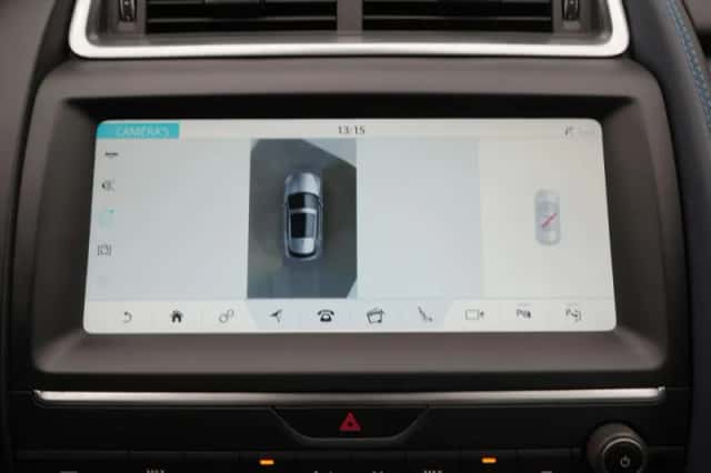 Jaguar E-Pace (2018) thumbnail 16