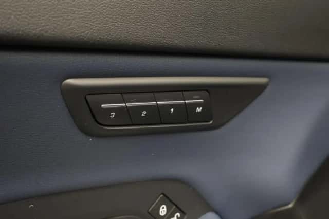 Jaguar E-Pace (2018) thumbnail 24